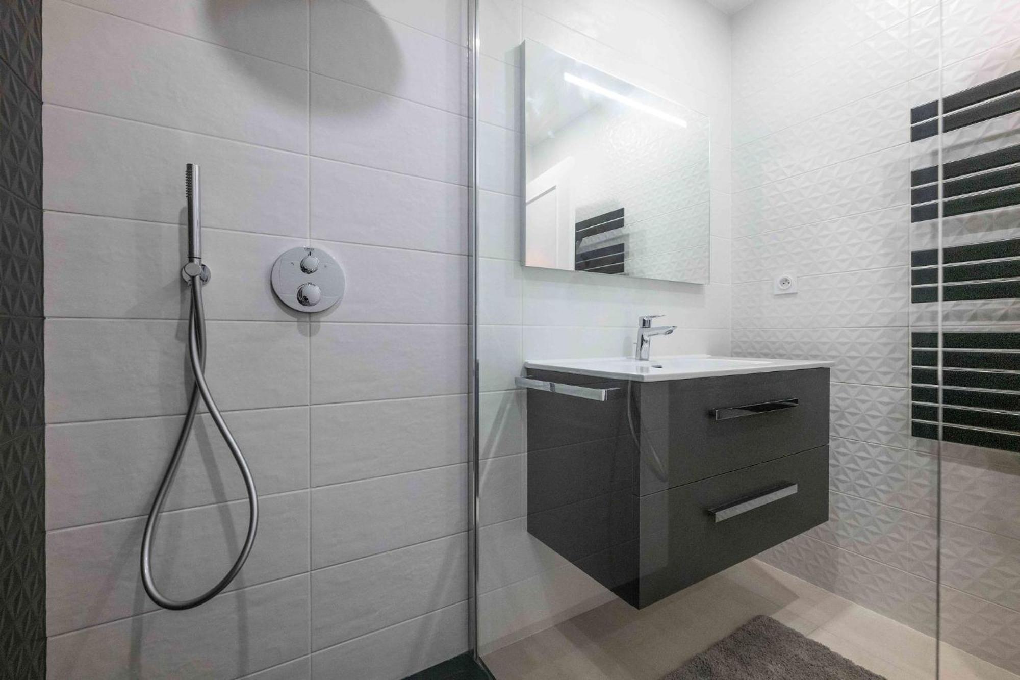Somptueux Appartement 20M Plages Avec Vue Mer Antibes Extérieur photo